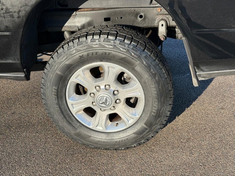 Ram 2500 Vehicle Full-screen Gallery Image 4