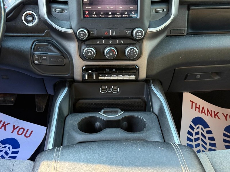 Ram 2500 Vehicle Full-screen Gallery Image 13