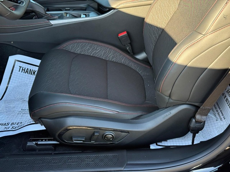 Dodge Charger Vehicle Full-screen Gallery Image 8