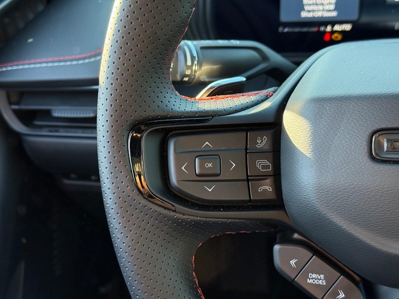 Dodge Charger Vehicle Full-screen Gallery Image 10