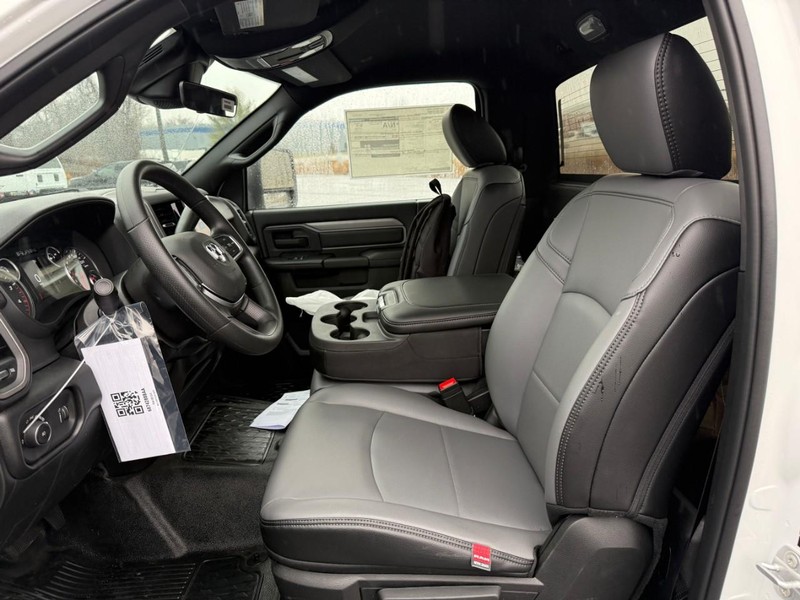 Ram 5500 Chassis Cab Vehicle Full-screen Gallery Image 7