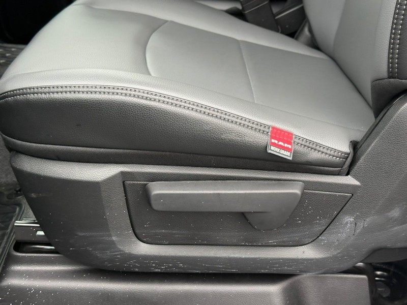 Ram 5500 Chassis Cab Vehicle Full-screen Gallery Image 9