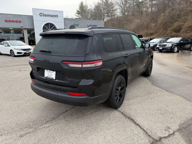 Jeep Grand Cherokee L Vehicle Full-screen Gallery Image 7