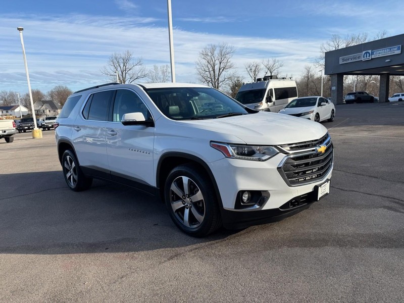 Chevrolet Traverse Vehicle Full-screen Gallery Image 9