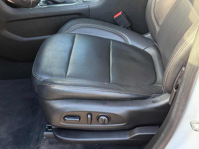 Chevrolet Traverse Vehicle Full-screen Gallery Image 19