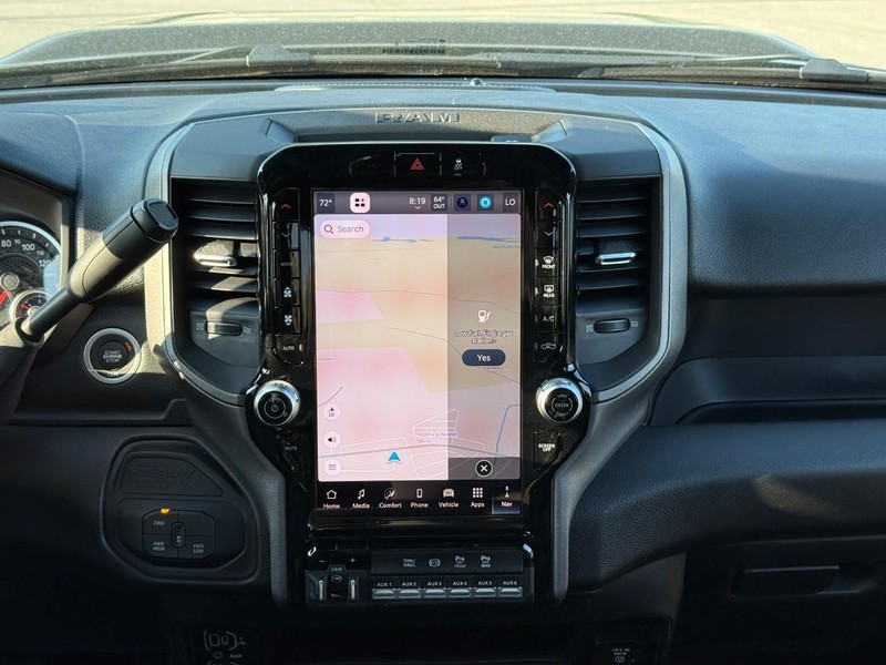 Ram 2500 Vehicle Full-screen Gallery Image 8