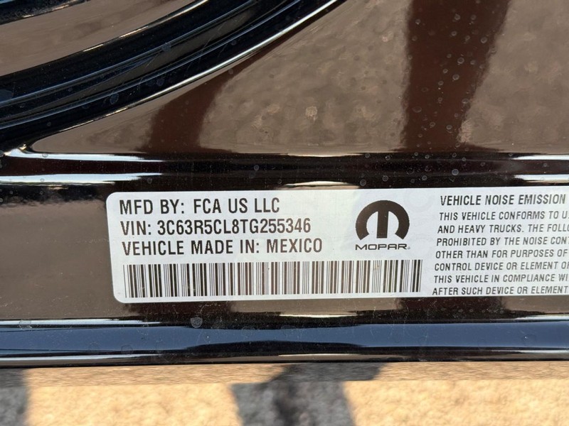 Ram 2500 Vehicle Full-screen Gallery Image 15