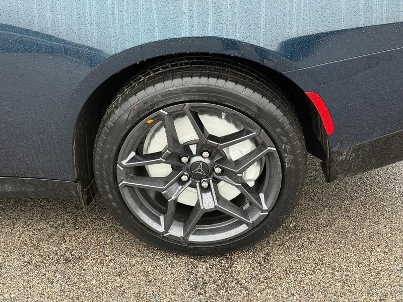 Dodge Charger Vehicle Full-screen Gallery Image 4