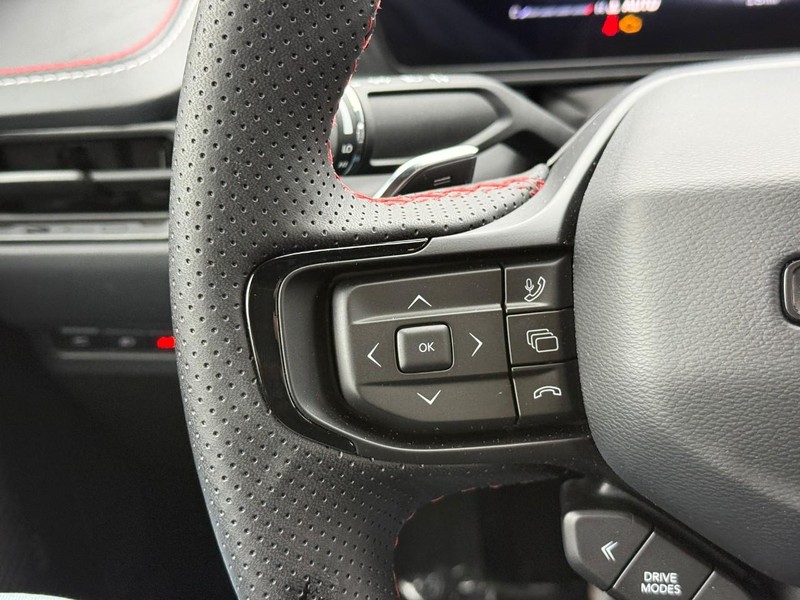 Dodge Charger Vehicle Full-screen Gallery Image 11