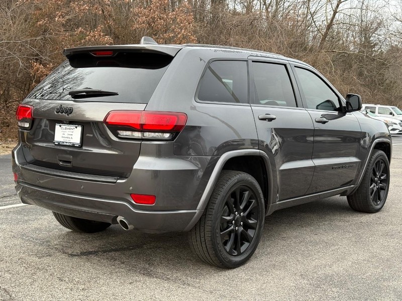 Jeep Grand Cherokee Vehicle Full-screen Gallery Image 5