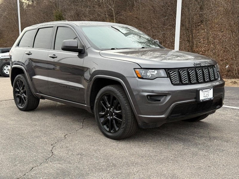 Jeep Grand Cherokee Vehicle Full-screen Gallery Image 8