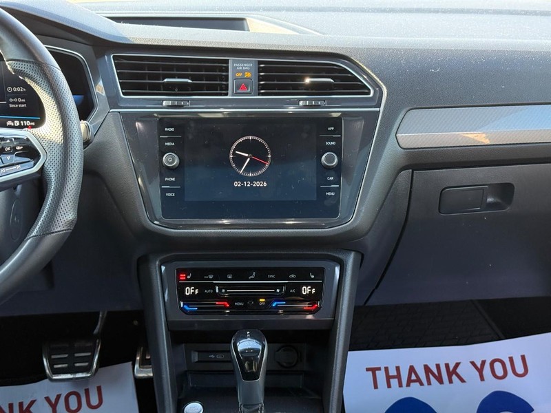 Volkswagen Tiguan Vehicle Full-screen Gallery Image 15