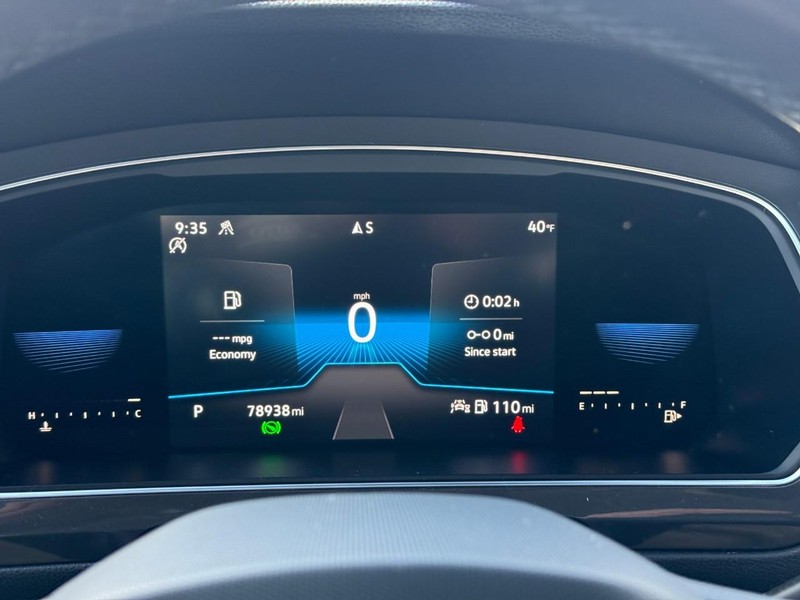 Volkswagen Tiguan Vehicle Full-screen Gallery Image 24