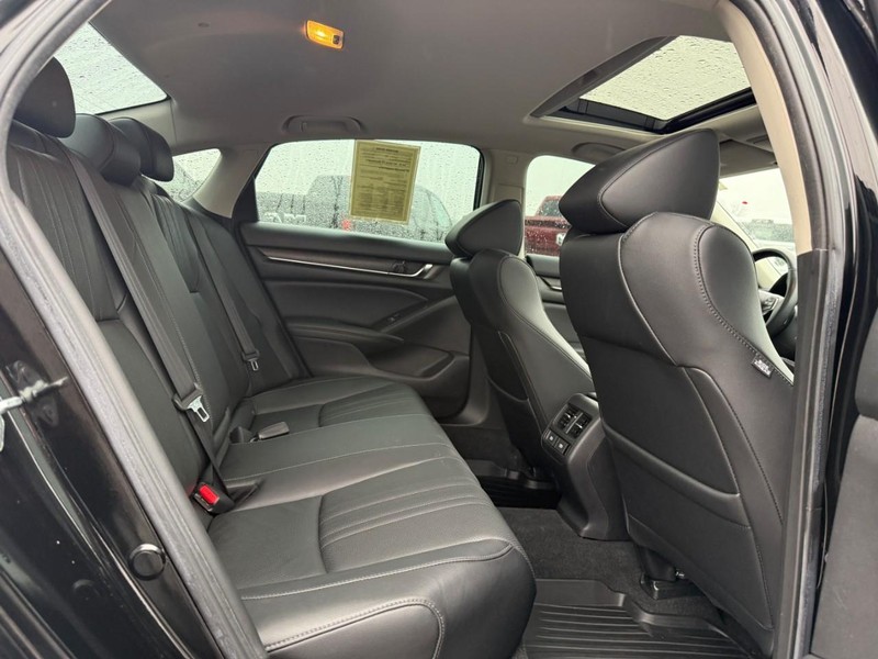 Honda Accord Hybrid Vehicle Image 12