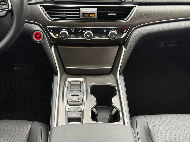 Honda Accord Hybrid Vehicle Image 17