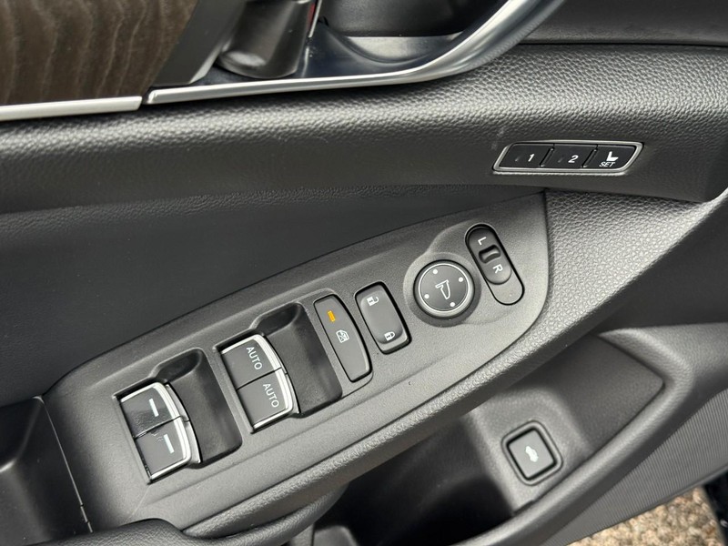 Honda Accord Hybrid Vehicle Image 19