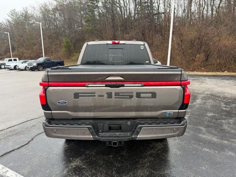 Ford F-150 Lightning Vehicle Full-screen Gallery Image 5