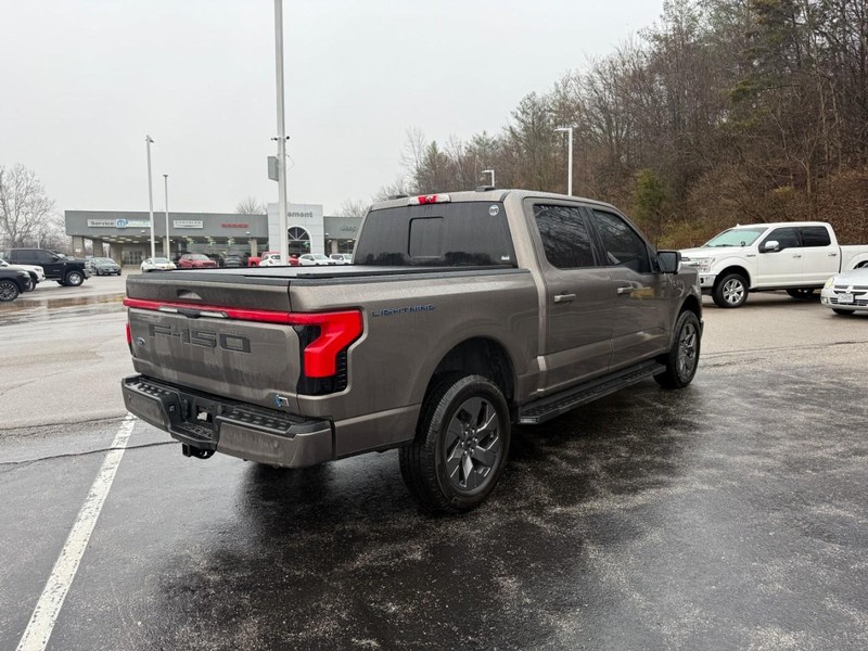 Ford F-150 Lightning Vehicle Full-screen Gallery Image 6