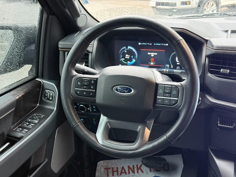 Ford F-150 Lightning Vehicle Full-screen Gallery Image 11