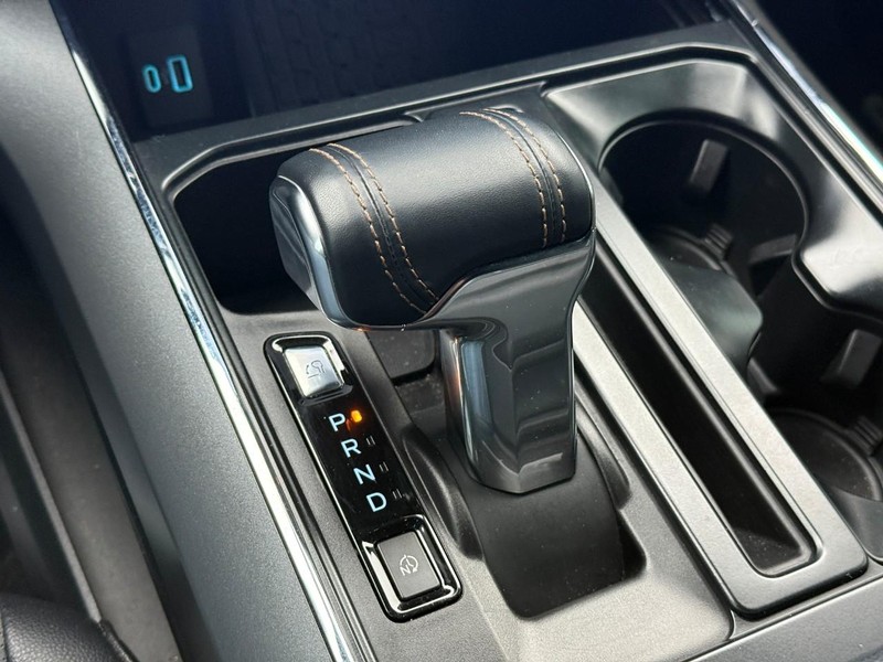 Ford F-150 Lightning Vehicle Full-screen Gallery Image 21