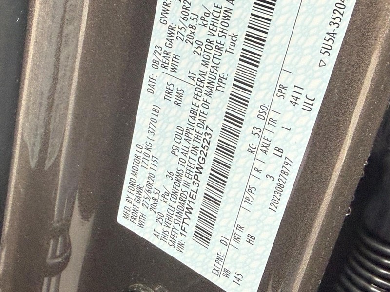 Ford F-150 Lightning Vehicle Full-screen Gallery Image 24