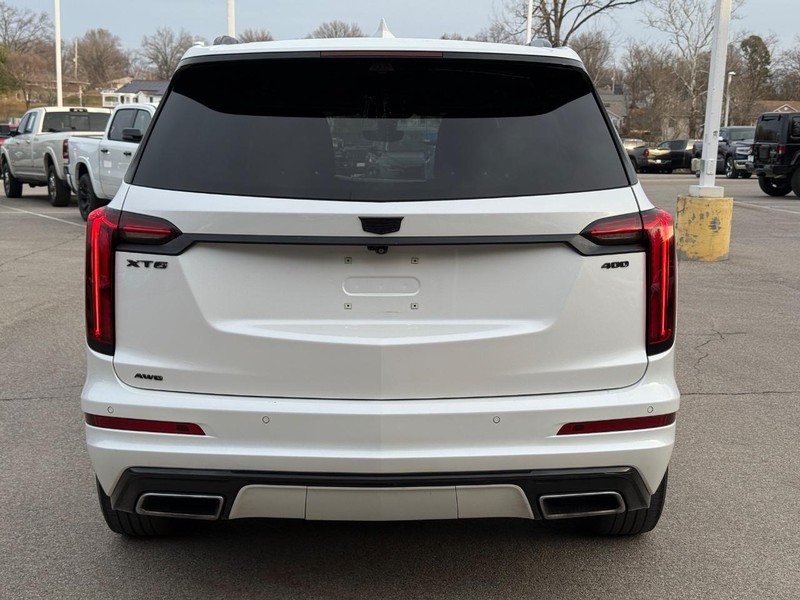 Cadillac XT6 Vehicle Full-screen Gallery Image 04