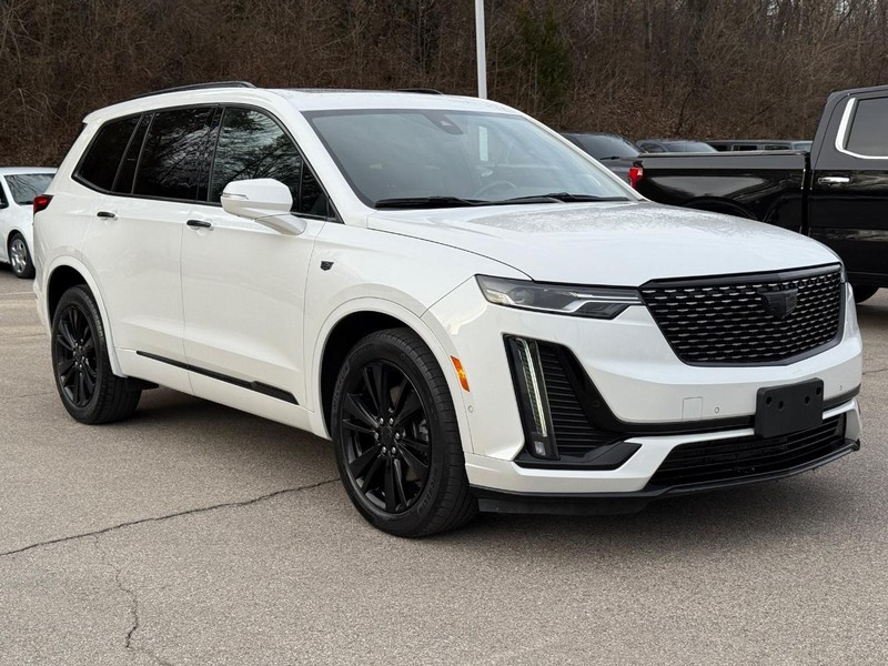 Cadillac XT6 Vehicle Full-screen Gallery Image 08