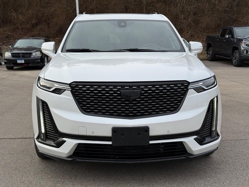 Cadillac XT6 Vehicle Full-screen Gallery Image 09