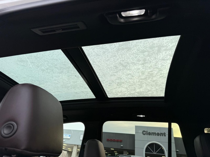 Cadillac XT6 Vehicle Full-screen Gallery Image 12