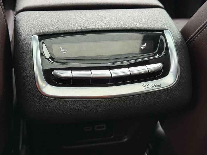 Cadillac XT6 Vehicle Full-screen Gallery Image 13