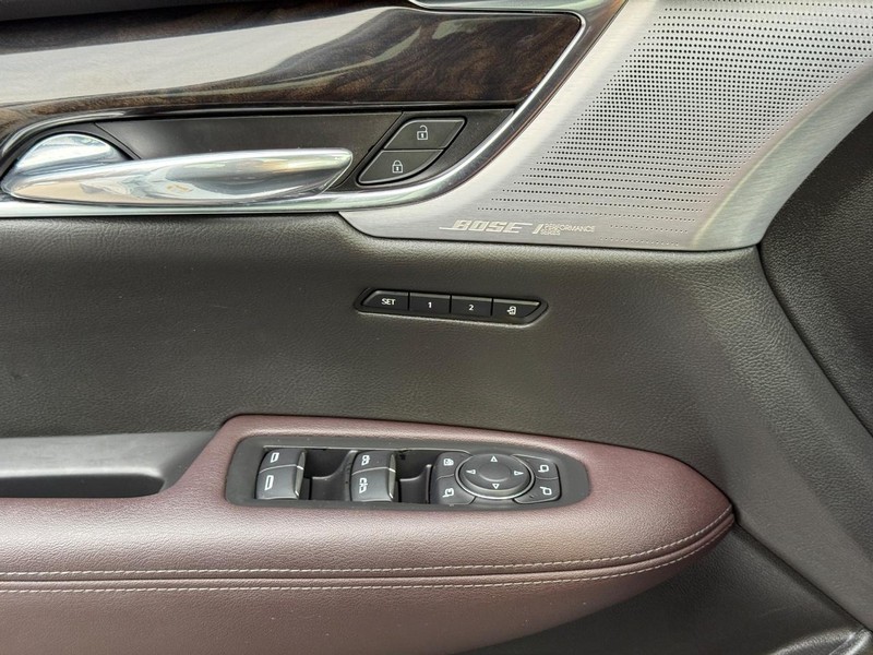 Cadillac XT6 Vehicle Full-screen Gallery Image 25