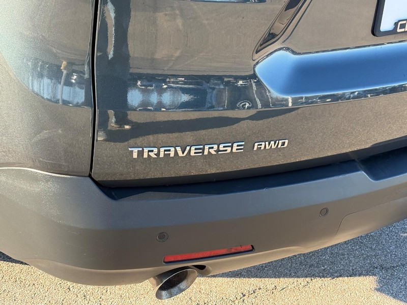 Chevrolet Traverse Vehicle Full-screen Gallery Image 5
