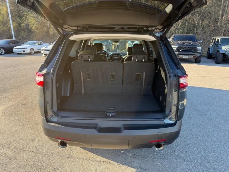 Chevrolet Traverse Vehicle Full-screen Gallery Image 6