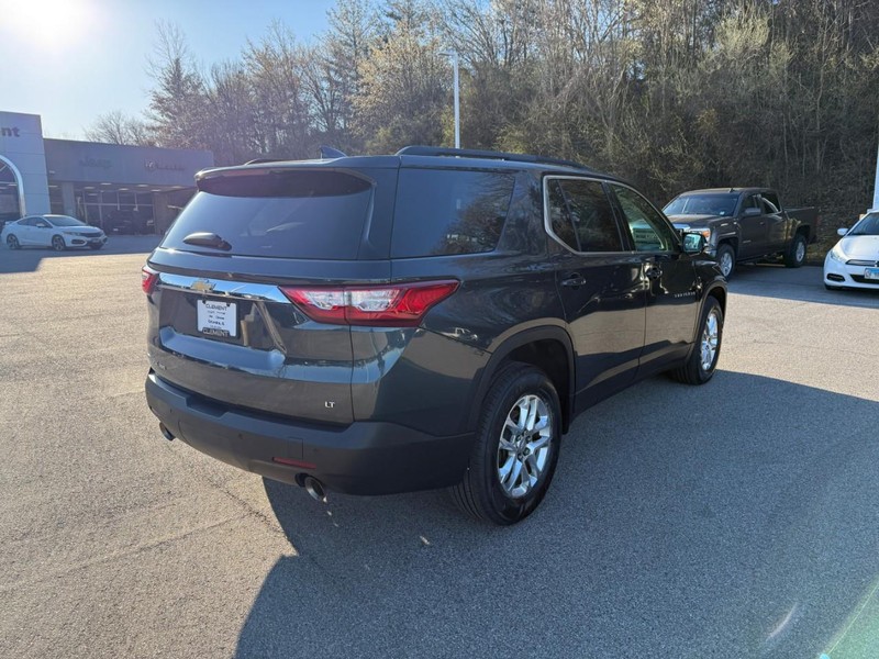 Chevrolet Traverse Vehicle Full-screen Gallery Image 8