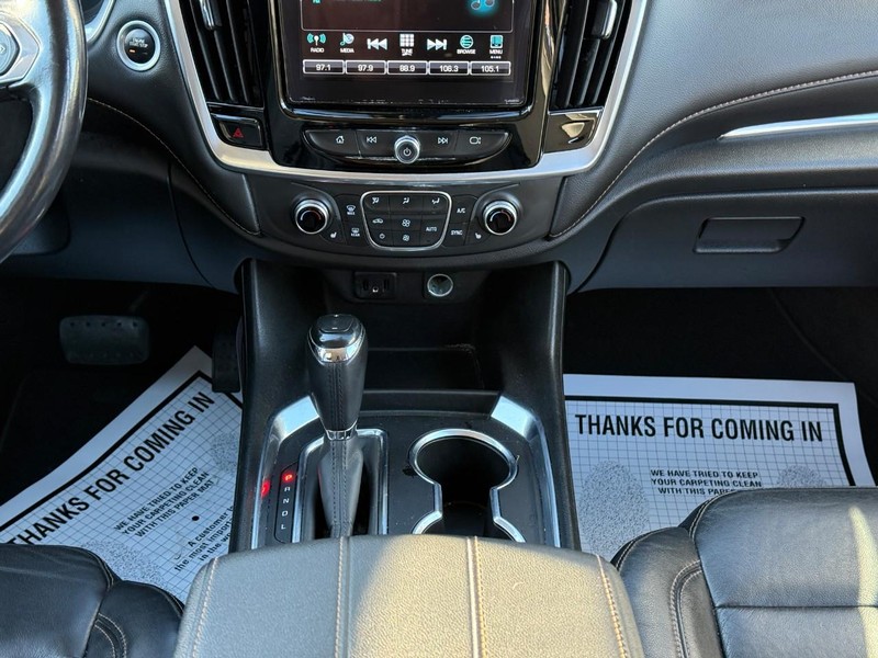 Chevrolet Traverse Vehicle Full-screen Gallery Image 16