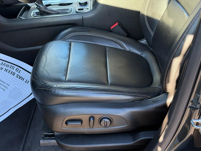 Chevrolet Traverse Vehicle Full-screen Gallery Image 18