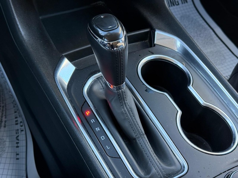 Chevrolet Traverse Vehicle Full-screen Gallery Image 20