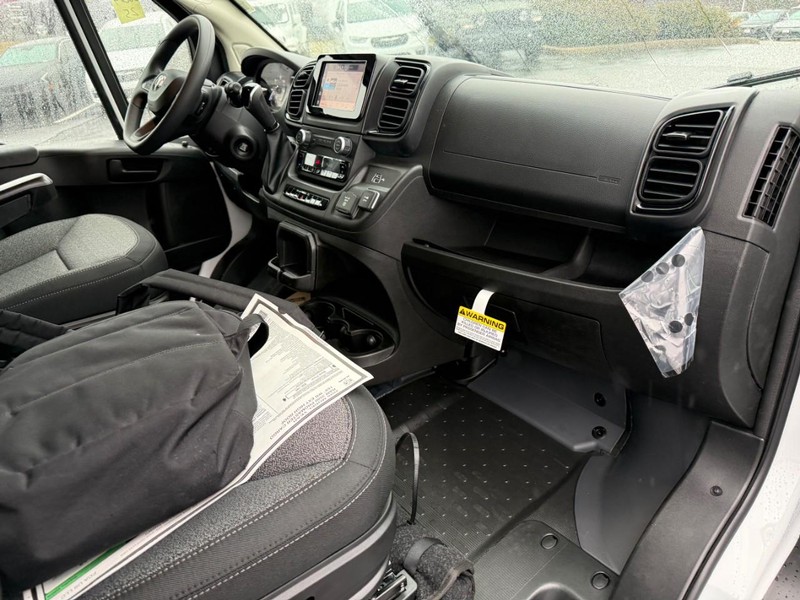 Ram ProMaster Cargo Van Vehicle Full-screen Gallery Image 7