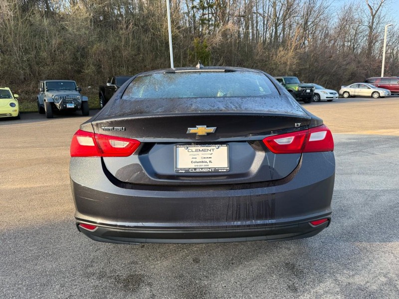Chevrolet Malibu Vehicle Image 08