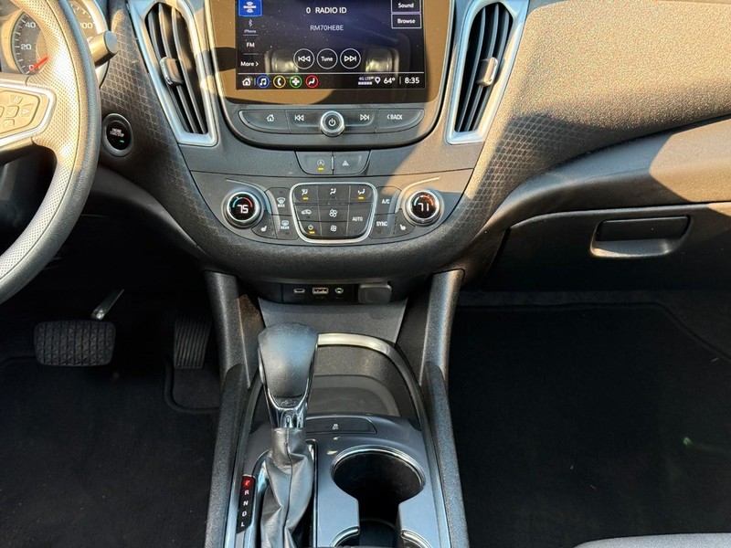 Chevrolet Malibu Vehicle Image 17