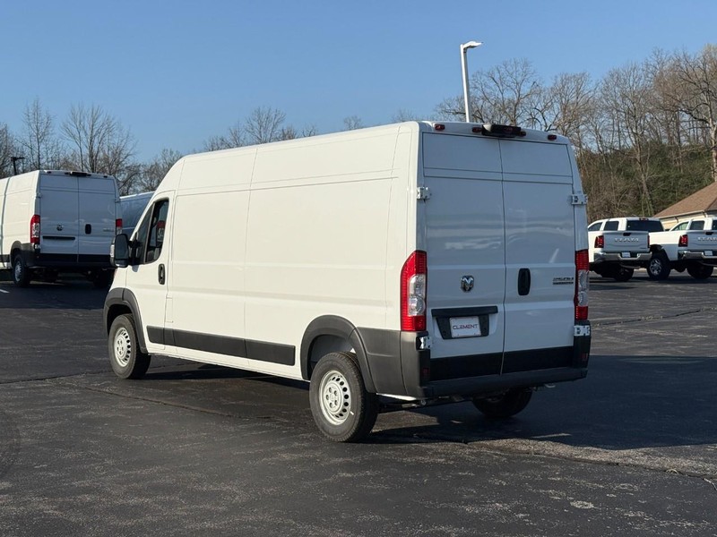 Ram ProMaster Cargo Van Vehicle Full-screen Gallery Image 3
