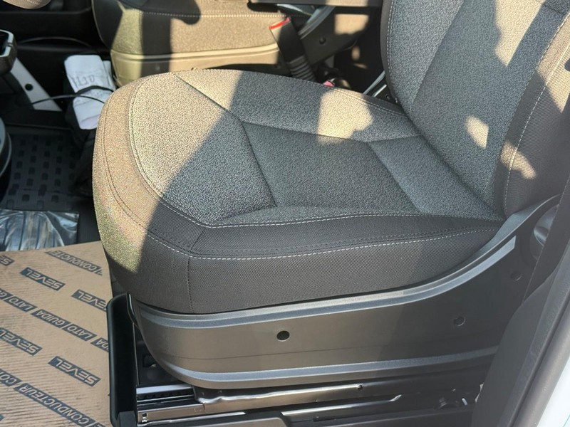 Ram ProMaster Cargo Van Vehicle Full-screen Gallery Image 8