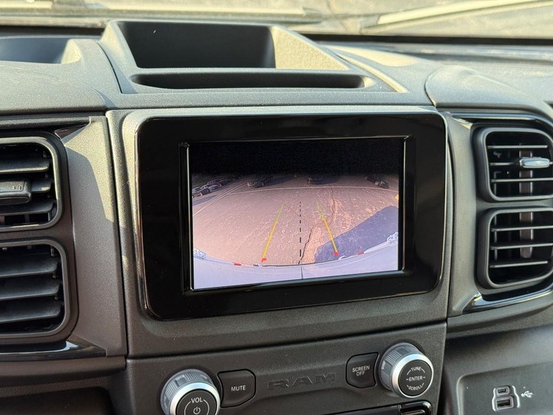 Ram ProMaster Cargo Van Vehicle Full-screen Gallery Image 11