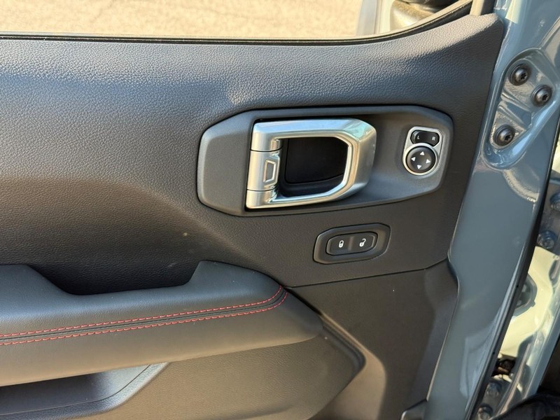 Jeep Wrangler Vehicle Image 08