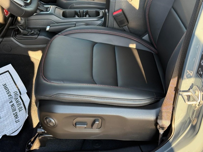 Jeep Wrangler Vehicle Image 09