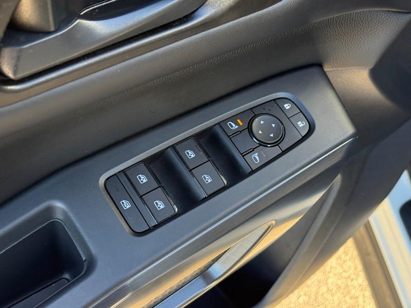 Nissan Pathfinder Vehicle Image 20