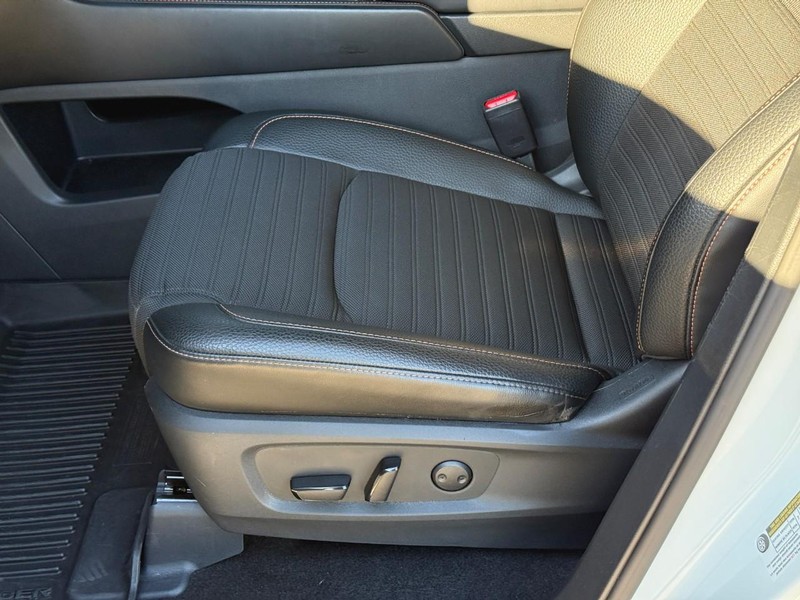 Nissan Pathfinder Vehicle Image 21