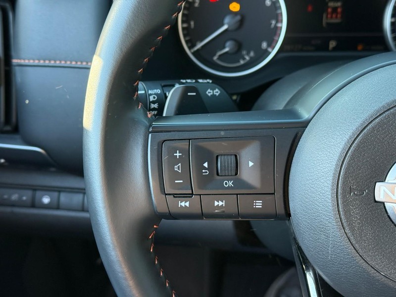 Nissan Pathfinder Vehicle Image 23