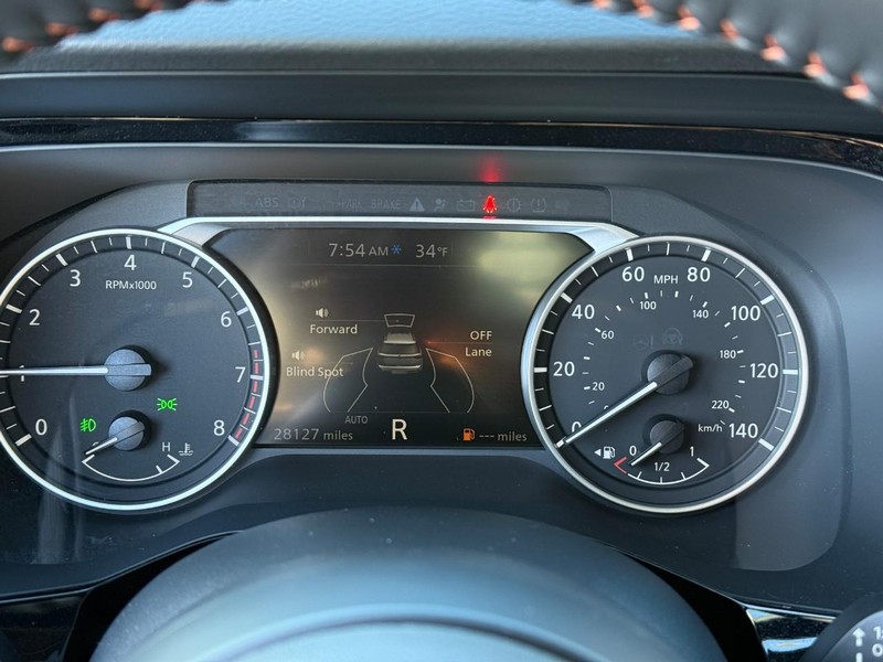 Nissan Pathfinder Vehicle Image 28