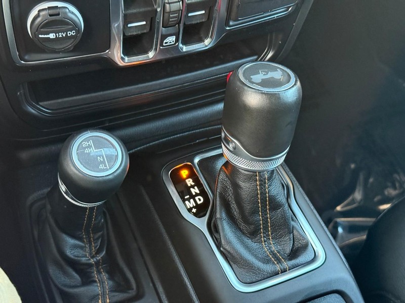 Jeep Wrangler Vehicle Image 23